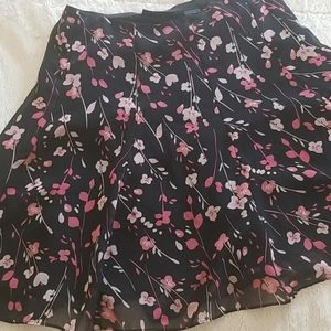 Express size 1/2 floral skirt